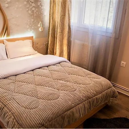 Jukebox 2 Bedrooms - Big Balcony Apartment Thessaloniki
